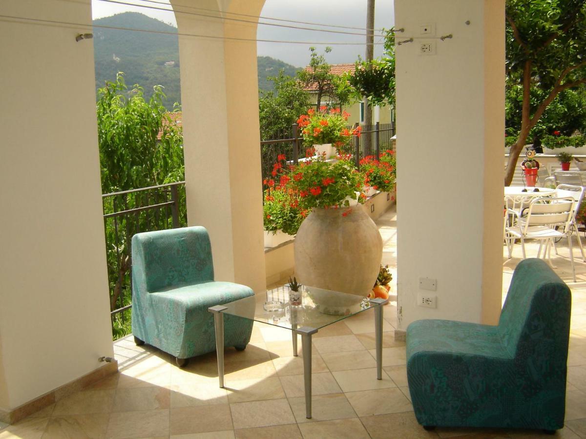 نولي La Dolce Vita B&B المظهر الخارجي الصورة