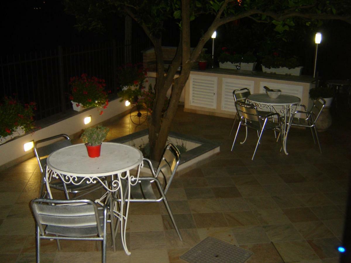 نولي La Dolce Vita B&B المظهر الخارجي الصورة