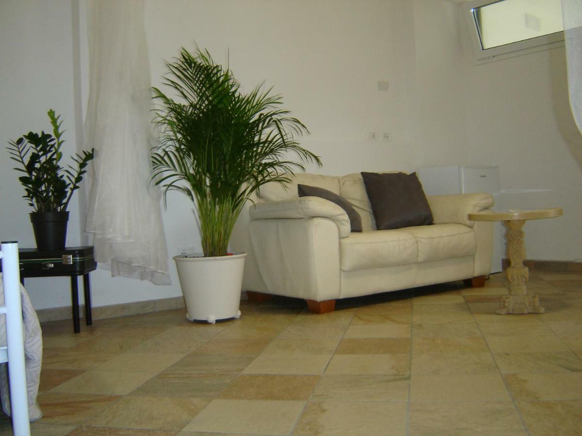 نولي La Dolce Vita B&B المظهر الخارجي الصورة